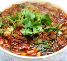 Sour Cabbage and Pork Noodles
