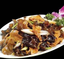 木耳炒牛肉盖浇面