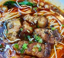 Tuozi Potted Pork Noodles