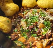 Stewed Pork Ribs in Iron Pot
