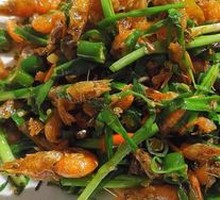 Stir-Fried River Shrimp with Leek