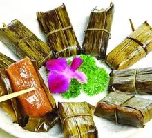 Bamboo-Leaf Yellow Dumplings