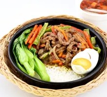 Black Pepper Beef Cheese Rice Bake