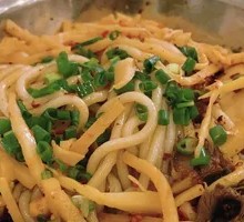 Dry Tossed Rice Noodles