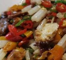 Stir-Fried Beef with Yellow Onion