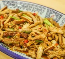 Fried Tofu Skin with Pork Strips