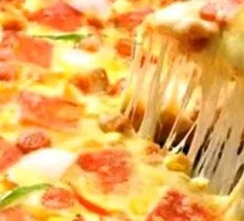 Spicy Crawfish Pizza