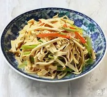 Stir-fried Tofu Skin with Three Shreds