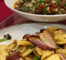 Fried Wheat Cake with Preserved Pork