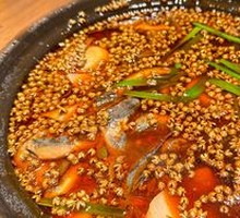 Spicy麻 Sautéed Mudfish with Leek and Pepper