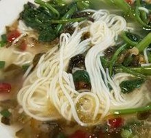 Sour Cabbage and Pork Noodles