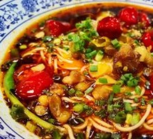 Pickled Pepper Pork Knuckle Noodles