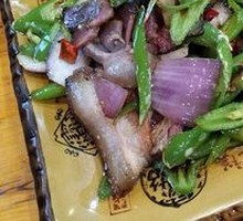 Stir-fried腊肉 with Garlic Shoots