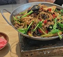 Spicy and Sour Dry Pot Chicken Offal