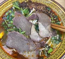 Queue for Lamb Noodle Soup