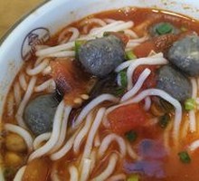 Tomato-flavored Chicken Noodles