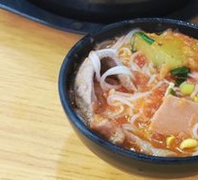 Tomato and Three Delicacies Rice Noodles