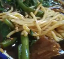 Beef tendon noodles