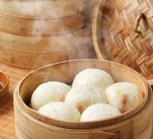 Pine Needle Steamed Buns