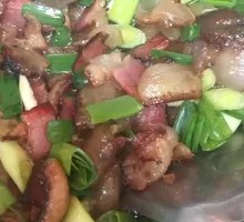 Old Preserved Meat Stir-fried Organic Cauliflower