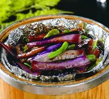Eggplant and Shredded Pork in Wooden Bucket Rice