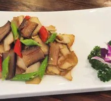 King Oyster Mushroom and Bacon Wooden Bucket Rice