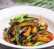 Charcoal-Grilled Eggplant with Garlic Sauce