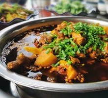 Stir-Fried Chicken with Chili Peppers