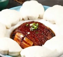 Lotus Leaf Pancake with Preserved Vegetable Braised Pork