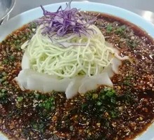 Garlic Pork with Noodles