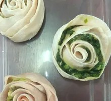 Rose-shaped Dumplings
