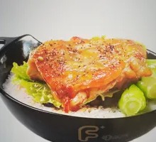 黑椒鸡扒饭