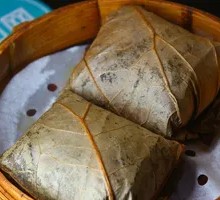 Lotus Leaf Fragrant Sticky Rice Chicken