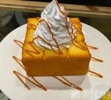 Caramel Cinnamon Roll