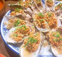Steamed Oyster with Garlic and Vermicelli