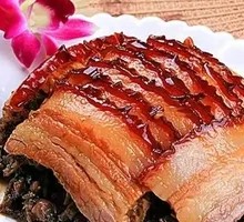 Braised pork with mustard greens