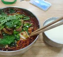 Stewed Intestine Noodles