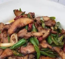 Stir-Fried Pork with Green Pepper