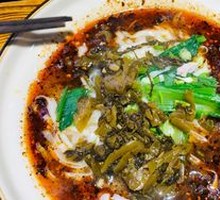 Sour Cabbage and Pork Noodles