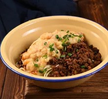 Delicious Pea and Pork Noodles