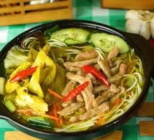 Sour Cabbage and Pork Noodles