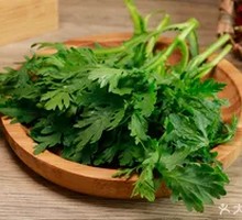 Chinese chrysanthemum greens