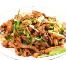 Fried Tofu Skin with Pork Strips