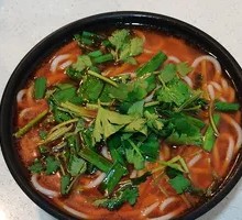 Red Soup Vegetable Noodles