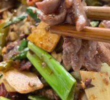 Sichuan-style Tripe with Pickled Chili