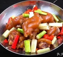 Spicy Pork Trotter Pot