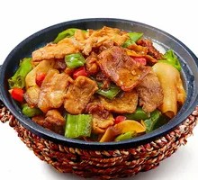 Spicy Pork and Pepper Rice in Clay Pot
