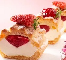 Strawberry Cream Puff