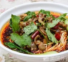 Sichuan-style Pepper Chicken Offal Noodles