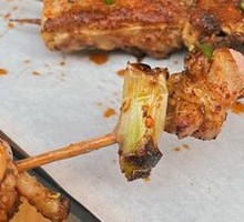 Scallion-Braised Chicken Skewers